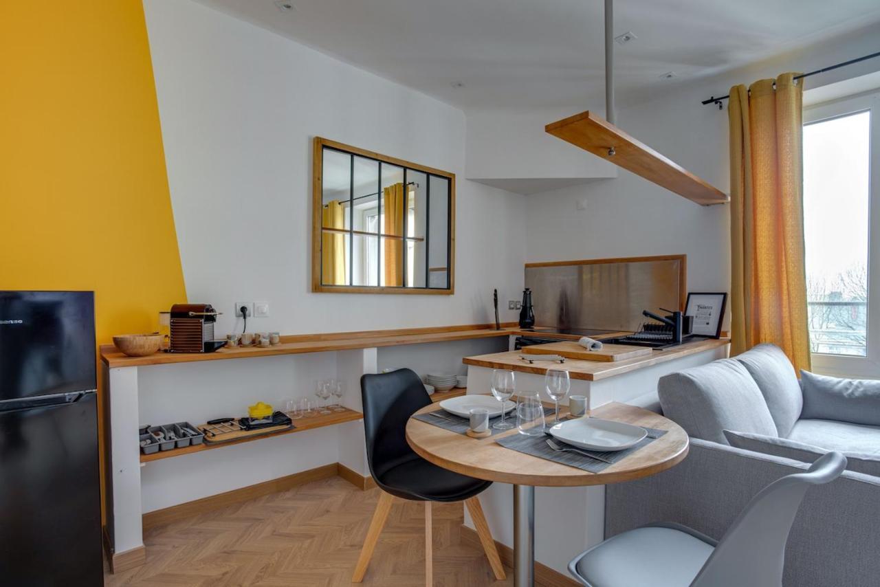 Au Coeur De Nantes Design Et Cosy Apartment Bagian luar foto